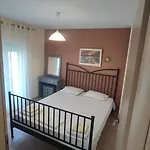 Kalliani House Kiki * Flogita