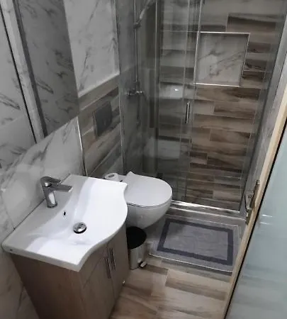 Kalliani House Kiki فلوغيتا