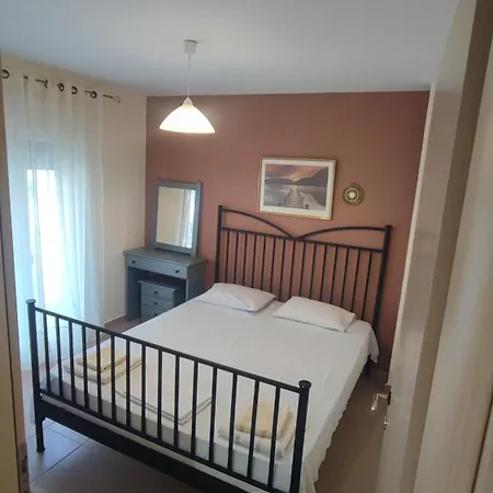 Kalliani House Kiki * فلوغيتا